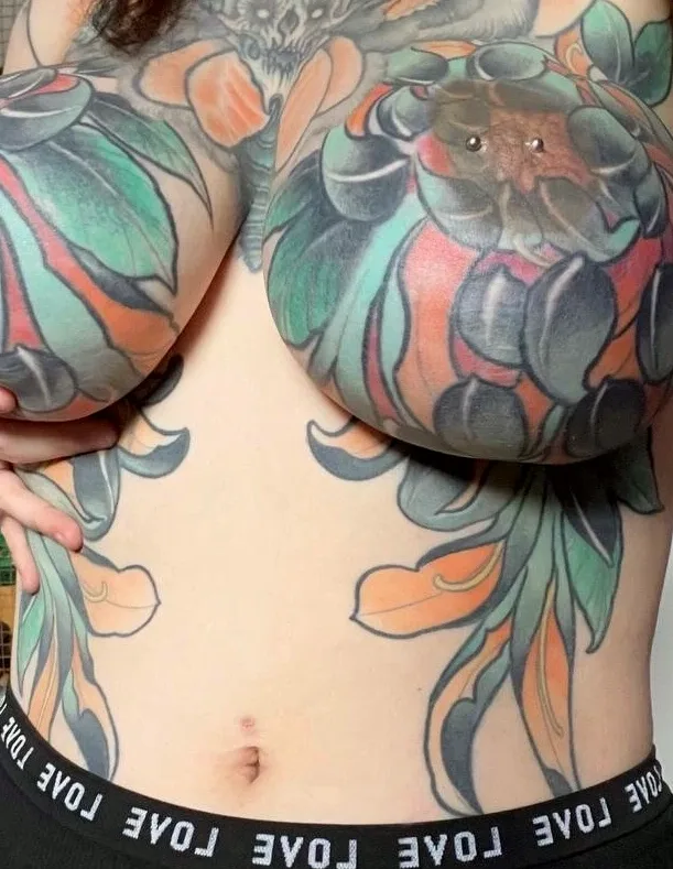 Dina, 30