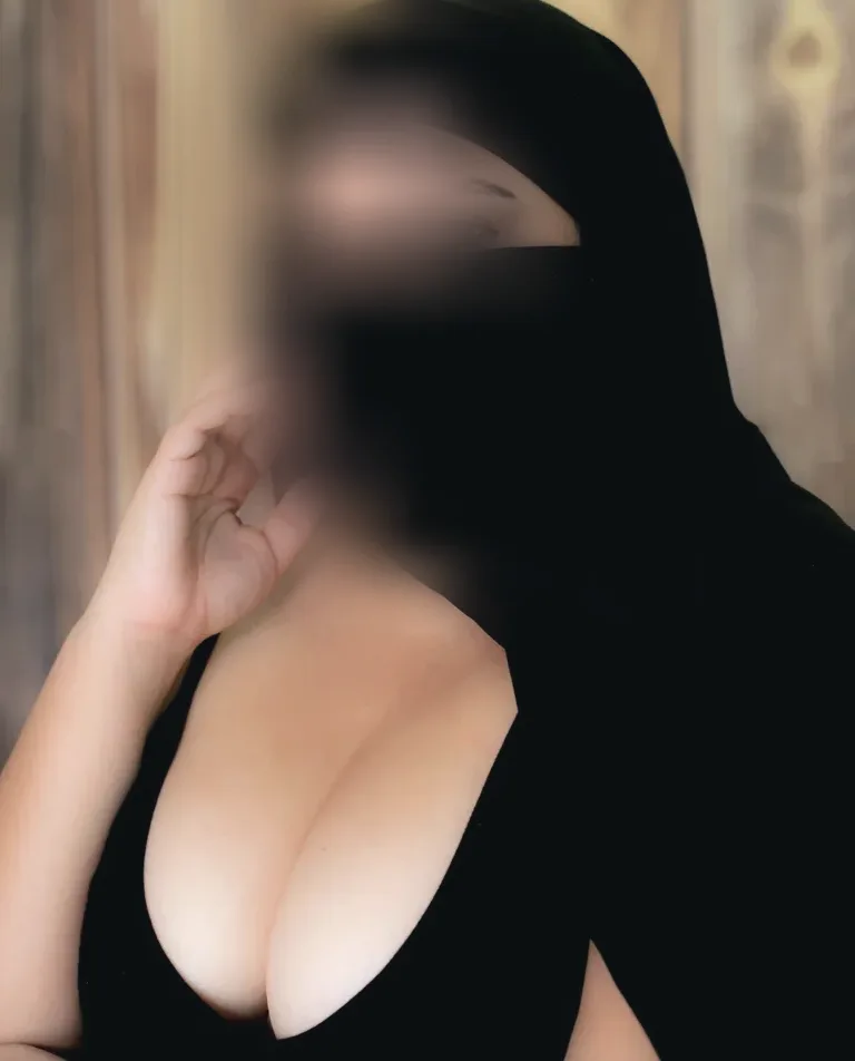 Emily, 36