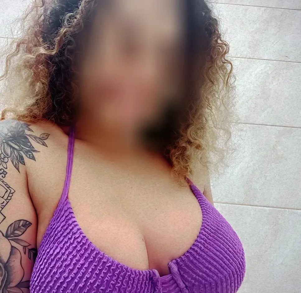 Hayley, 32