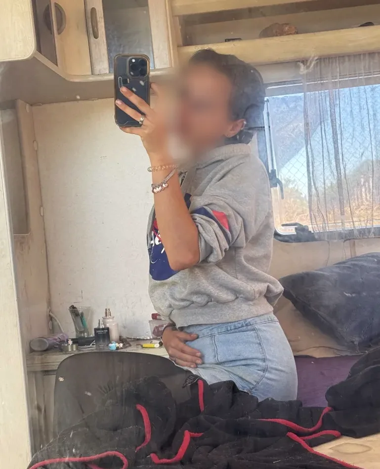 Kayleigh, 24